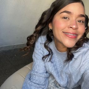 Glenixe Daniela, Niñera o canguro en San Fernando de Henares