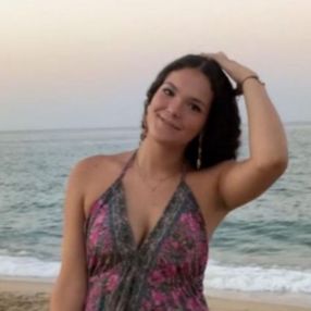 Candela, Babysitter in Sant Andreu de Llavaneres