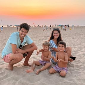 Elena, Familia en Salamanca
