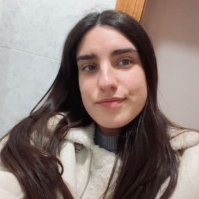 Lucia, Babysitter in La Vall d'Uixó