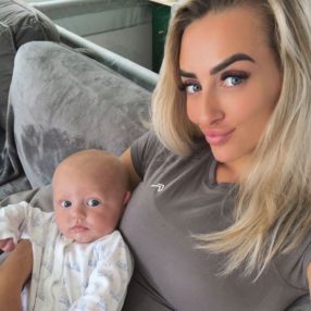 Chelsea, Family in Alicante