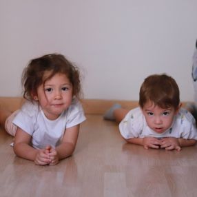 Laura, Familia en León