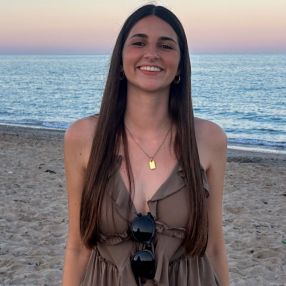 María, Niñera o canguro en Híjar