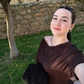 Ioana Isabel, Babysitter in Mancha Real