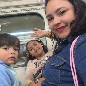Anyi Viviana, Familia en Ferrol