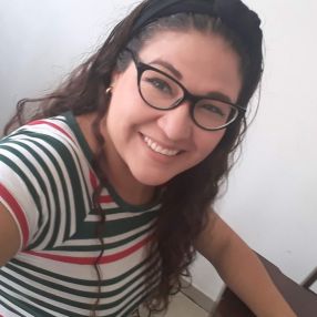 Leyde, Niñera o canguro en El Rubio