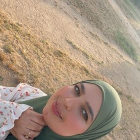 Dounia, Babysitter in Sant Pere