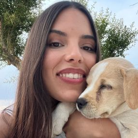 Claudia, Niñera o canguro en Ayamonte