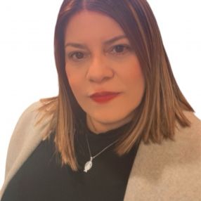 Dora, Niñera o canguro en Ávila