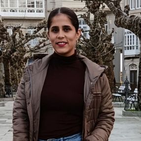 Emelis, Niñera o canguro en Cee