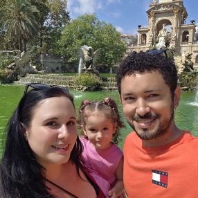 Davinia, Family in Badalona