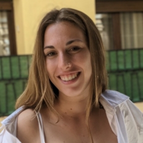 Núria, Babysitter in Gata de Gorgos