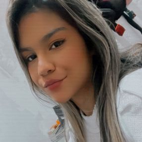Vitória, Babysitter in Alberic