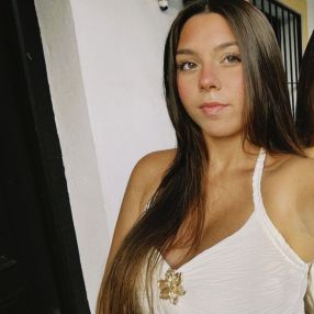 Abril, Babysitter in Sant Andreu de la Barca