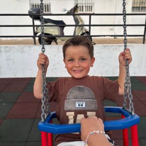 Ainhoa, Familia en Tarifa