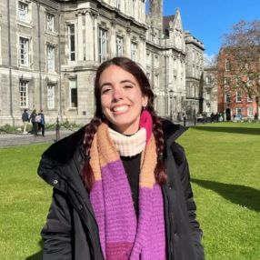 Mónica, Niñera o canguro en Gáldar