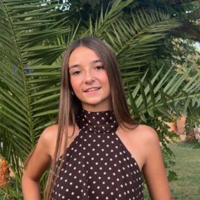 Mariona, Niñera o canguro en Vidreres