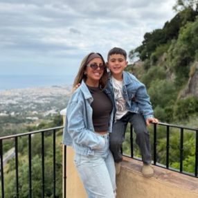 Agustina, Familia en Benalmádena
