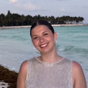 Alicia, Niñera o canguro en Massamagrell