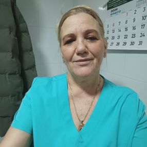 Deysi, Niñera o canguro en Pelabravo