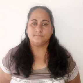 Yasmari, Babysitter in Játiva