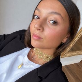 Valeria, Niñera o canguro en O Grove