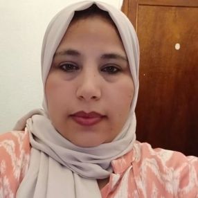 Halima, Niñera o canguro en Alcoy