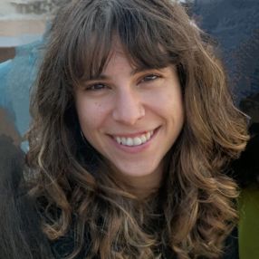 Nuria, Niñera o canguro en Pamplona