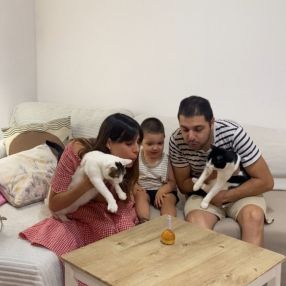 Maira, Family in Ocaña