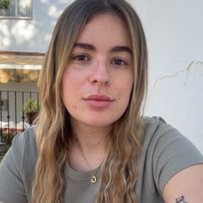 Carlota, Niñera o canguro en Ubrique