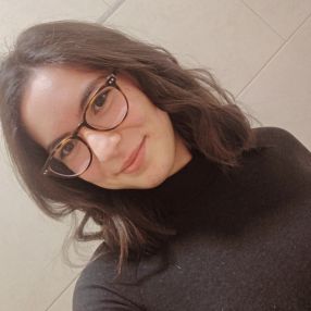 Mª Almudena, Niñera o canguro en San Enrique de Guadiaro