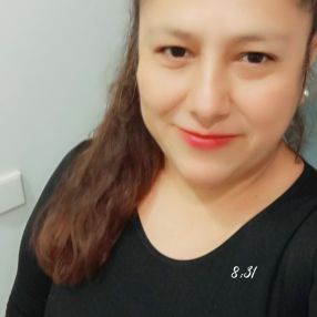 Valeska, Niñera o canguro en Ocaña