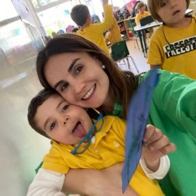 Lourdes, Babysitter in Majadahonda