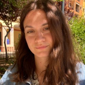 Анна, Babysitter in Torrente