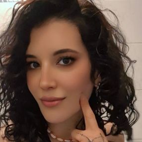 Paula, Niñera o canguro en Enguera
