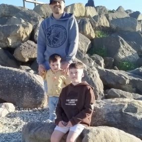 Isaac, Familia en Salvaterra de Miño