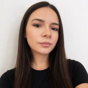 Nora, Niñera o canguro en Bescanó