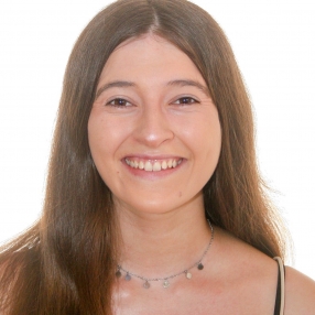 Elisa, Babysitter in Agullent