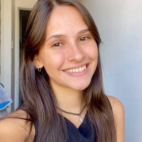 Lucrecia, Niñera o canguro en Massamagrell