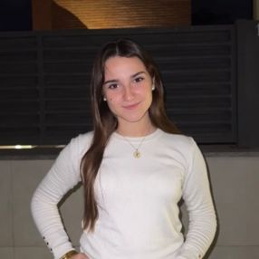 Carla, Babysitter in Premià de Dalt