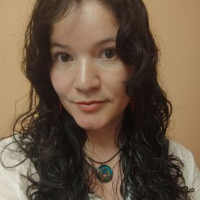 Catherine, Babysitter in León