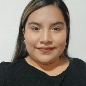 Esthefany, Babysitter in Valdepeñas