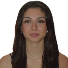 Azahar, Babysitter in Alovera