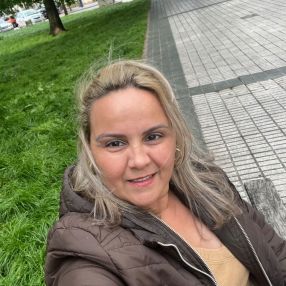Yainey, Niñera o canguro en Ponferrada