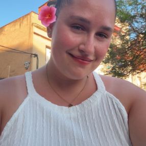 Carla, Niñera o canguro en Badalona