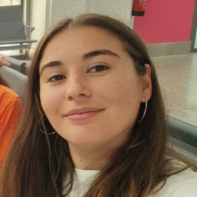 Ainhoa, Niñera o canguro en San Luis de Sabinillas