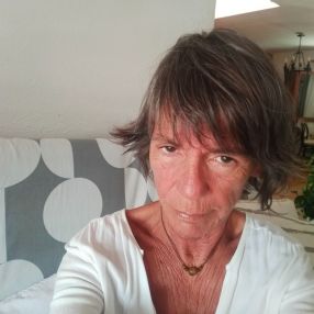Eva, Babysitter in Canet de Berenguer