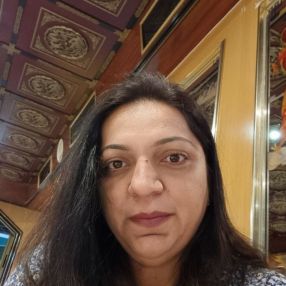 Varsha, Babysitter in Arguineguin
