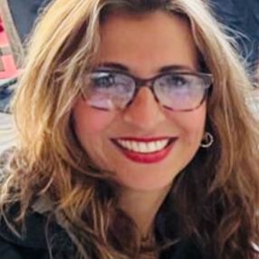 Ana Delys, Niñera o canguro en La Cuesta