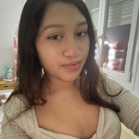Lariza, Niñera o canguro en Cintruénigo
